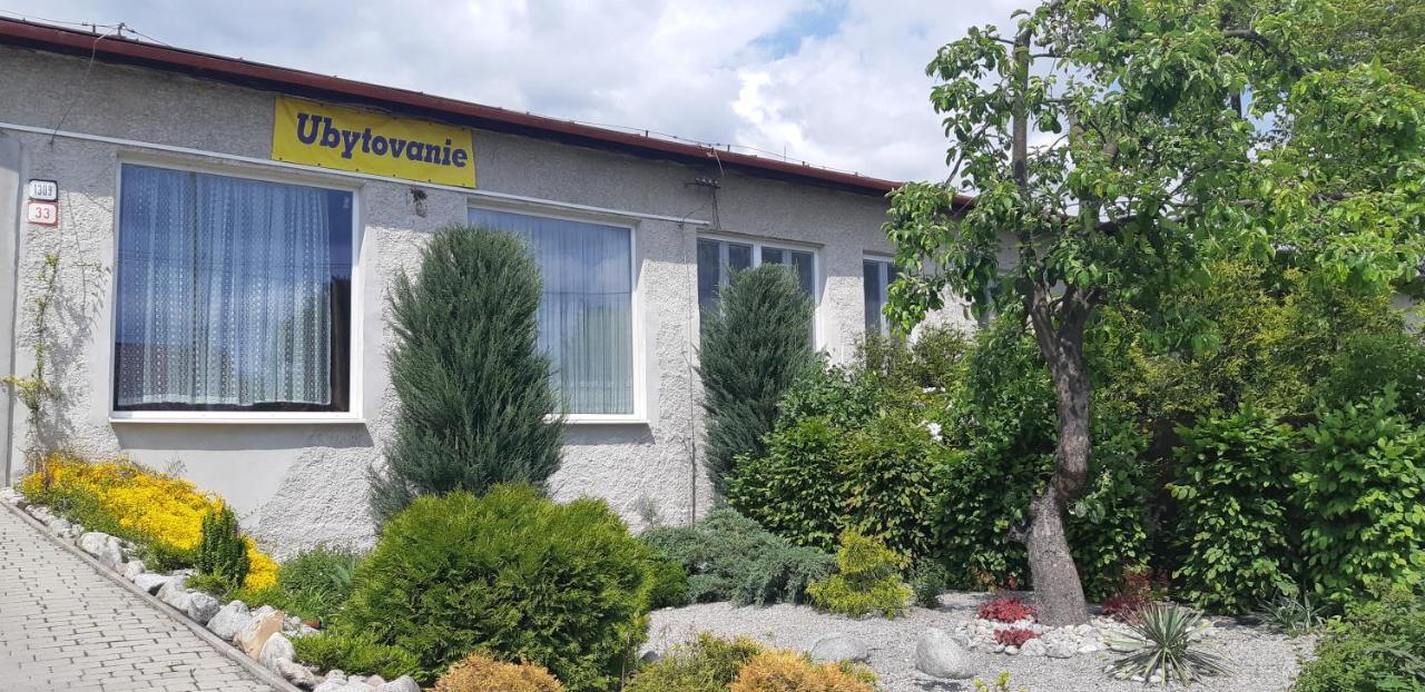 Apartman YVET Sucany Bagian luar foto