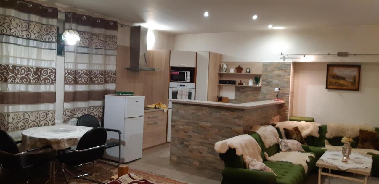 Apartman YVET Sucany Bagian luar foto