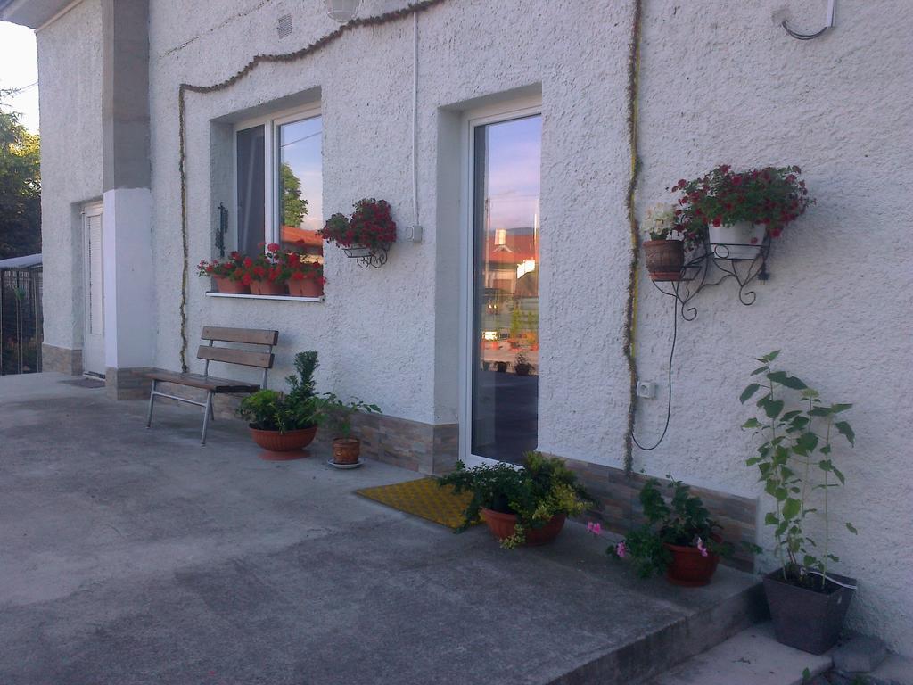 Apartman YVET Sucany Bagian luar foto