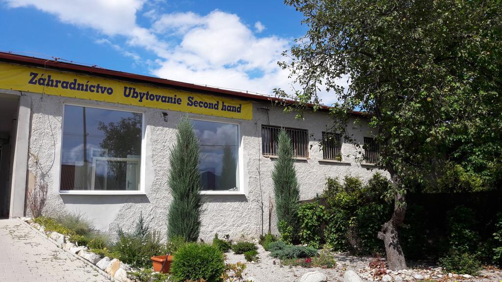 Apartman YVET Sucany Bagian luar foto