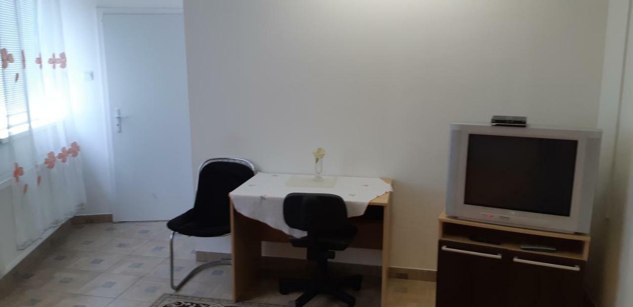 Apartman YVET Sucany Bagian luar foto