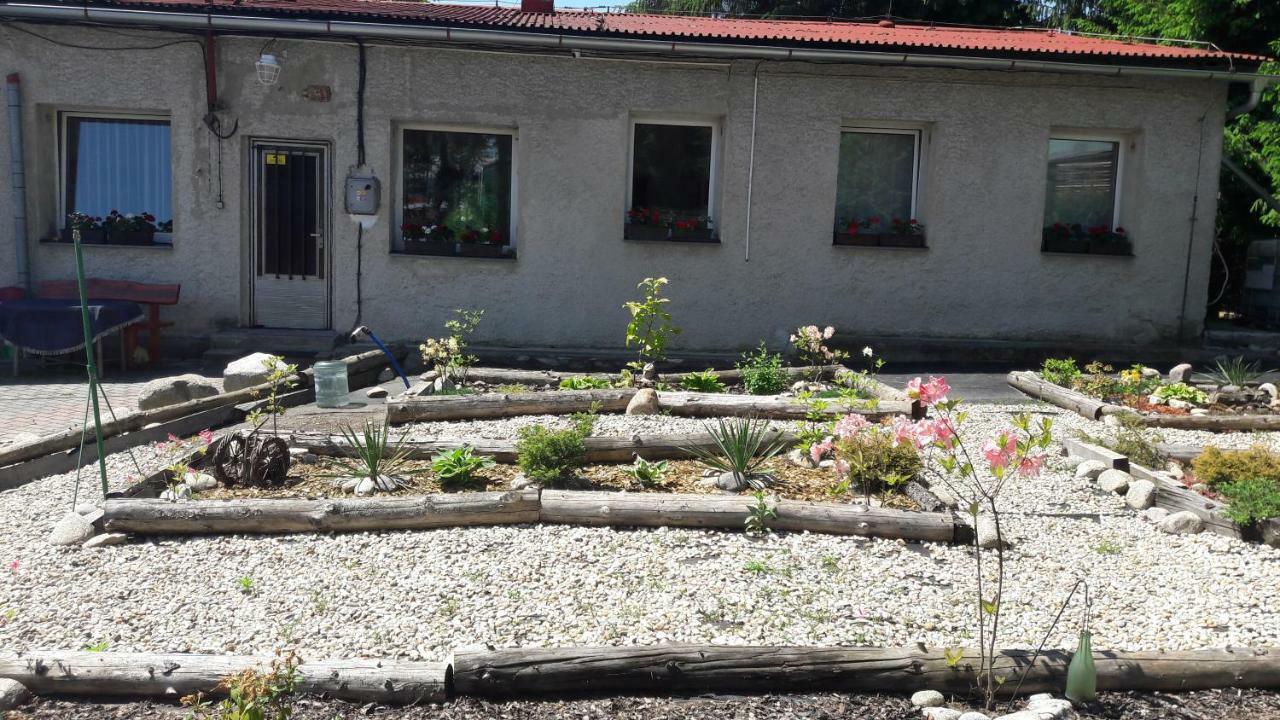 Apartman YVET Sucany Bagian luar foto