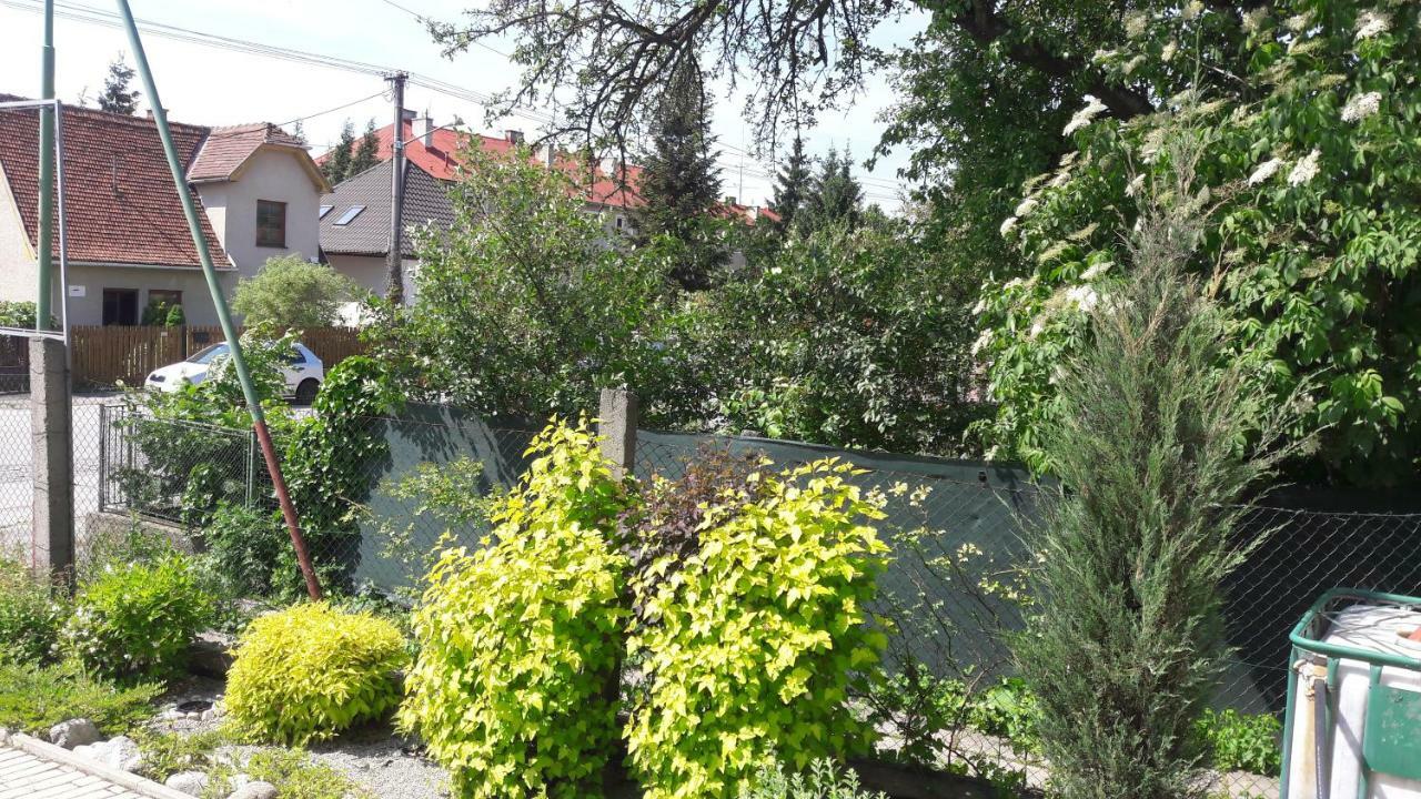 Apartman YVET Sucany Bagian luar foto